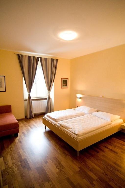 Gasthof Ludl Gross-Enzersdorf Room photo